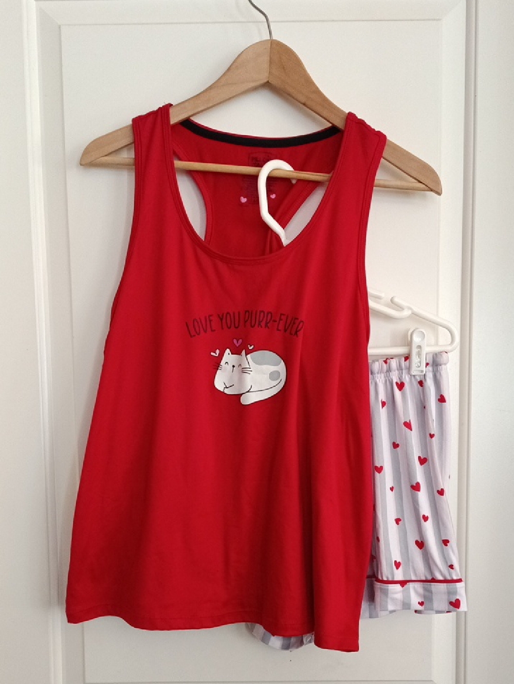 Red Cat Graphic Tank & Heart-Print Shorts Pajama Set